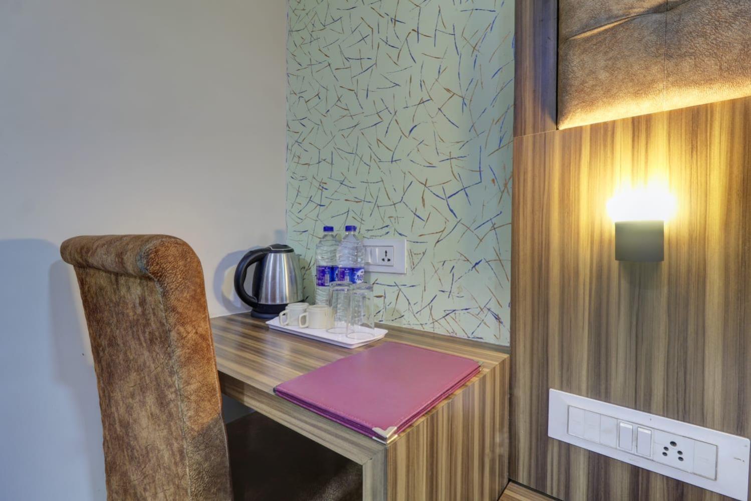 Hotel Blue Terminal Mumbai Ngoại thất bức ảnh