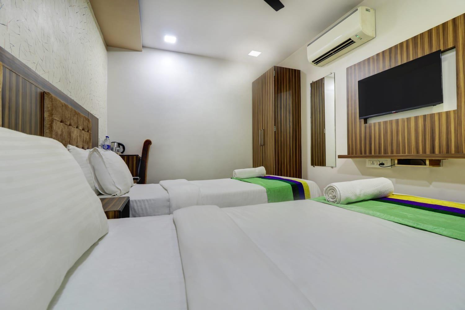 Hotel Blue Terminal Mumbai Ngoại thất bức ảnh