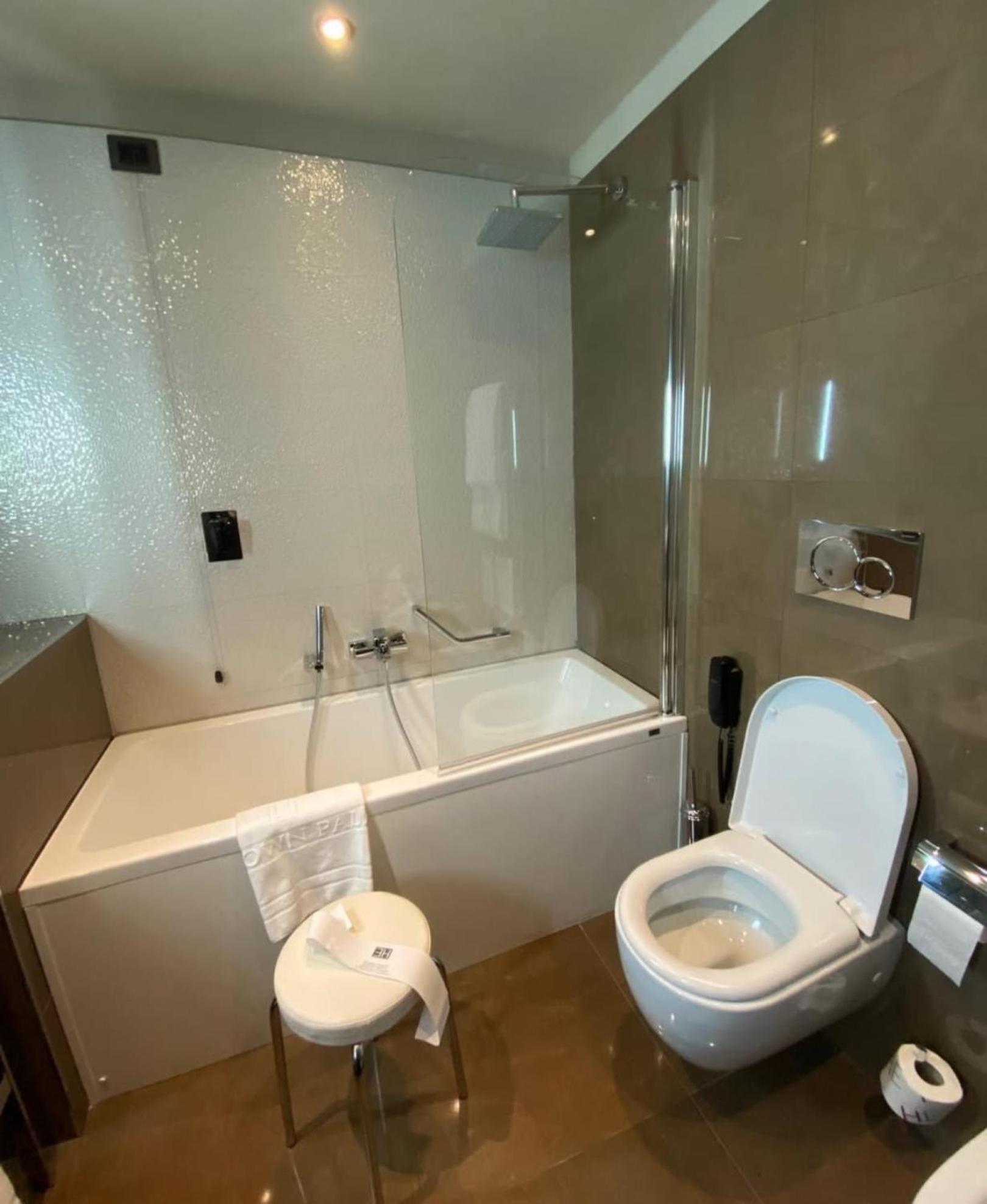 Hotel Blue Terminal Mumbai Ngoại thất bức ảnh